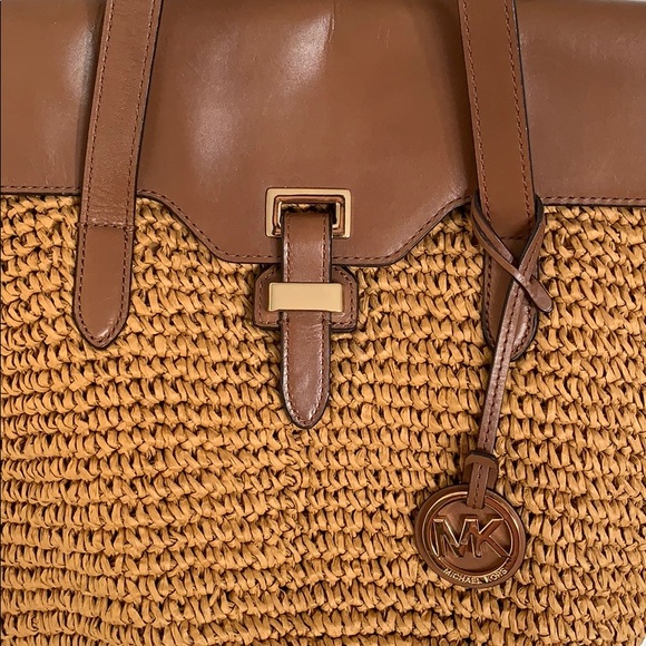 Michael Kors straw bag - Picture 2 of 4